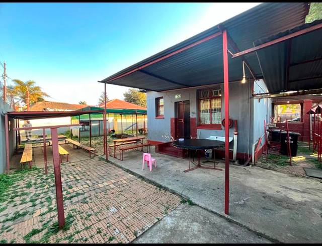 3 BEDROOM HOUSE FOR SALE IN SPRINGS CENTRAL